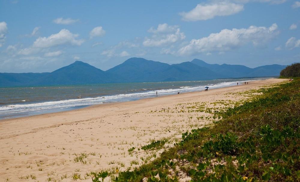 The York Beachfront Holiday Apartments Yorkeys Knob Exterior foto