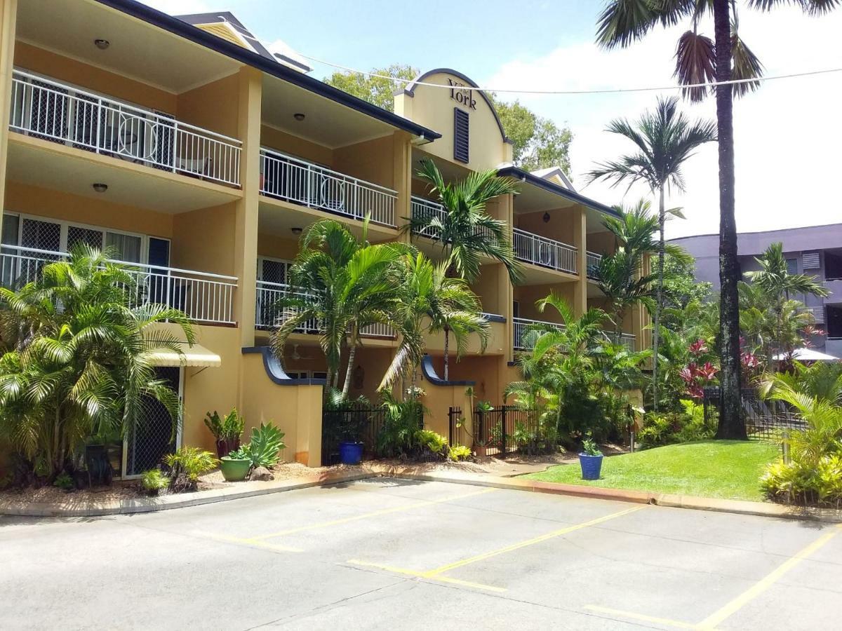 The York Beachfront Holiday Apartments Yorkeys Knob Exterior foto
